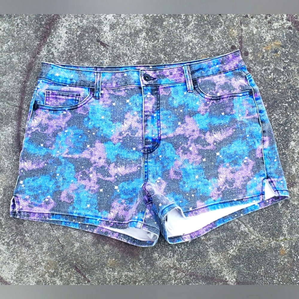 BLACKHEART Galaxy Jean Shorts black / blue / purple size 15